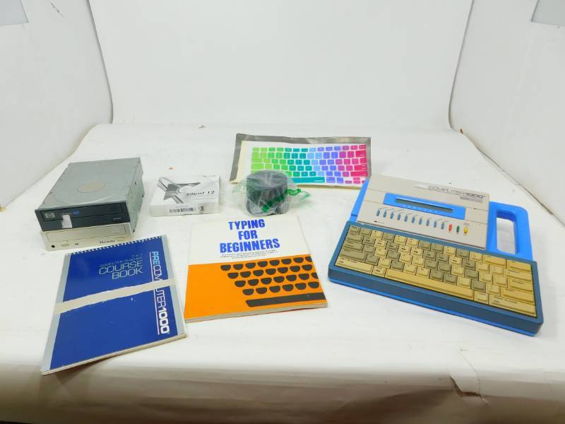 lot 93 image: Miscellaneous Computer Items
