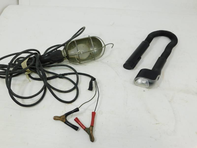lot 113 image: Black & Decker Battery Operated Snake Light--DC Operated Work Light
