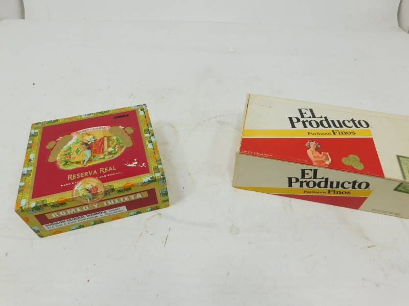 lot 123 image: Two Collectors Cigar Boxes