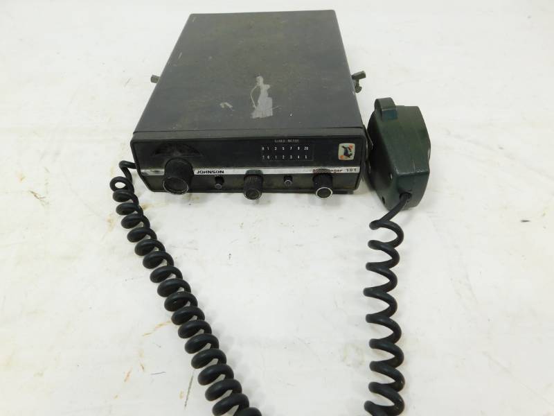 lot 130 image: Johnson CB Radio---Messenger 131