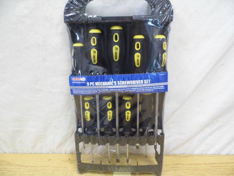 lot 4 image: New 9 PC Grip Screwdriver Set