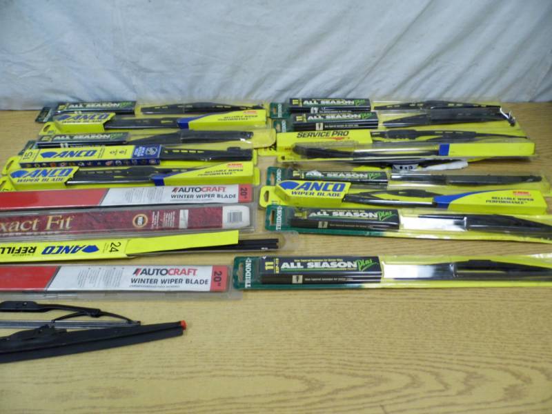 lot 16 image: Assorted New Wipers