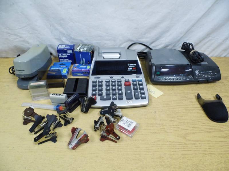 lot 18 image: Calculator - Stapler - radio