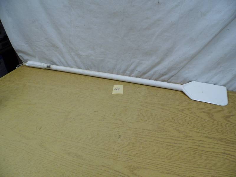 lot 48 image: Plastic Restaurant Paddle
