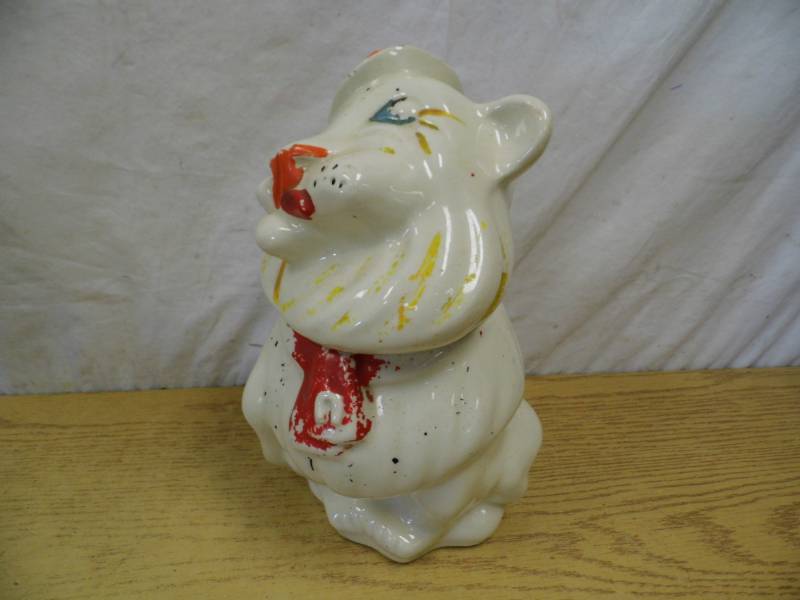 lot 60 image: Lion Cookie Jar - Lamp