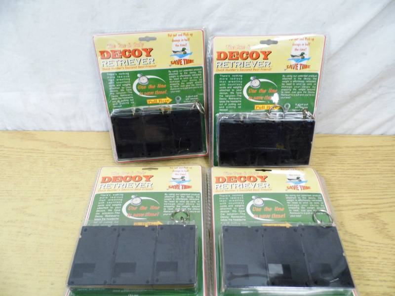 lot 75 image: Lot of 4 Packs (6 Each) Decoy Retrievers