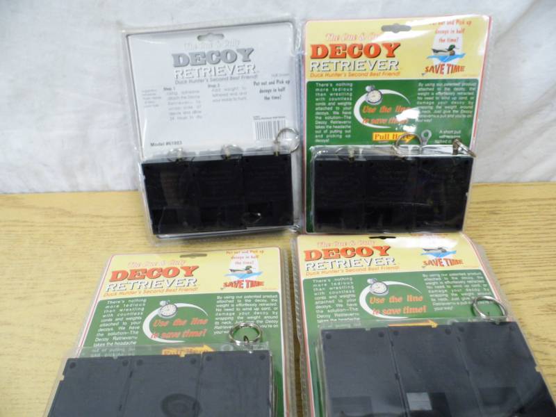 lot 77 image: Lot of 4 packs (6 Each) Decoy Retrievers