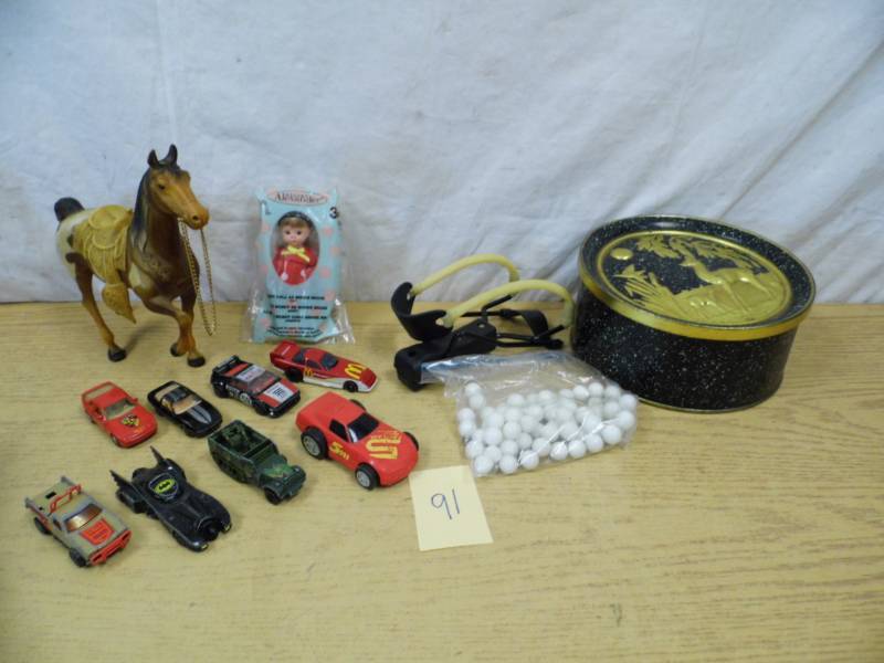 lot 91 image: Slighshot - Matchbox Cars