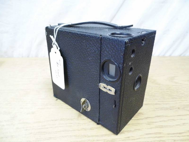 lot 110 image: Box Scout No. 2 Camera