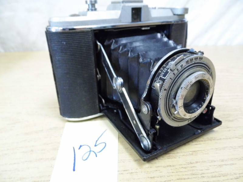 lot 125 image: Solette Camera
