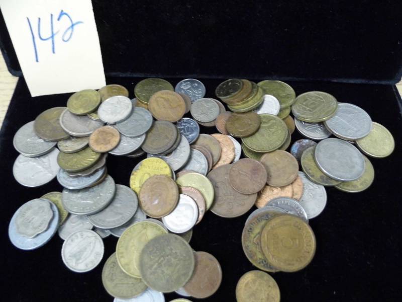 lot 142 image: 100 Assorted Foreign Coins