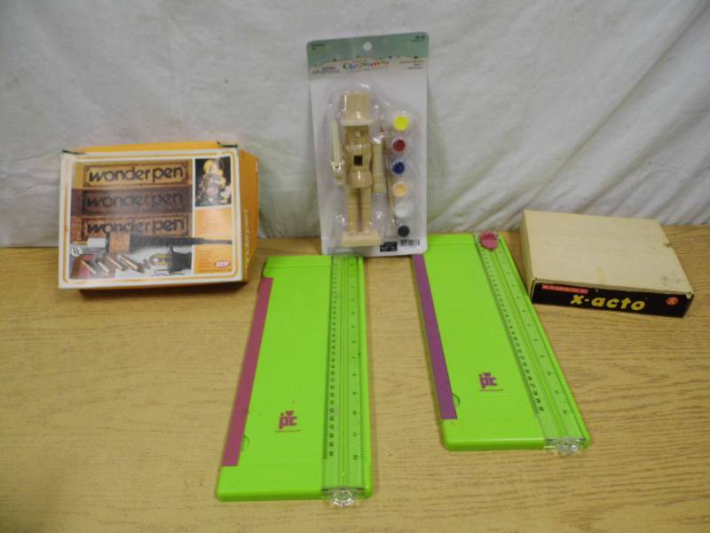 lot 145 image: Craft Items