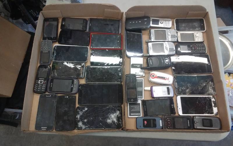 lot 20 image: 2-Boxes Of Assorted Cell Phones