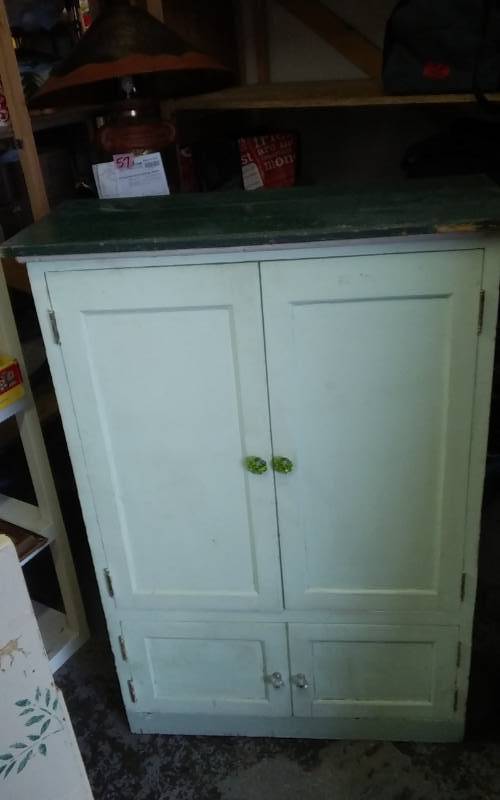 lot 49 image: Vintage Painted Wood Cupboard With Glass Knobs & Adjustable Shelves 36x15x51