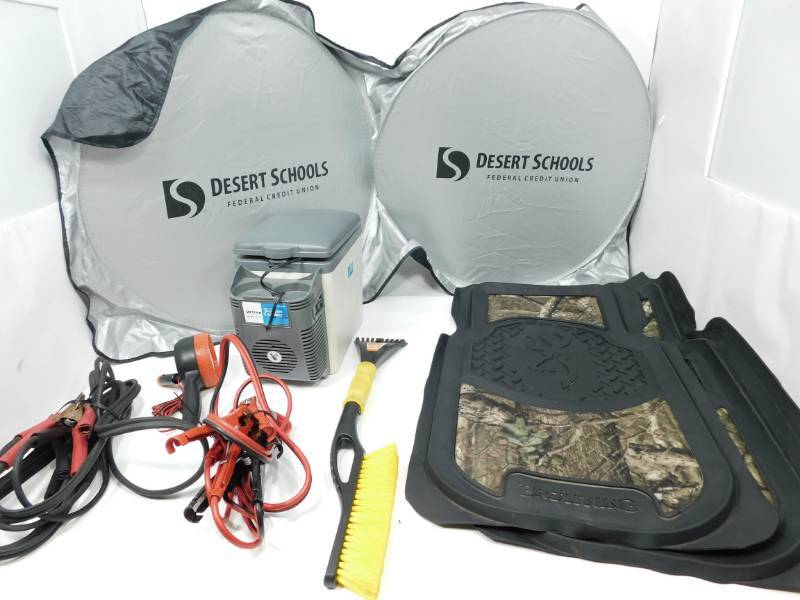 lot 10 image: Miscellaneous Car Accessories