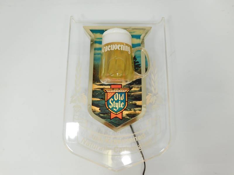 lot 12 image: Vintage Bar Light