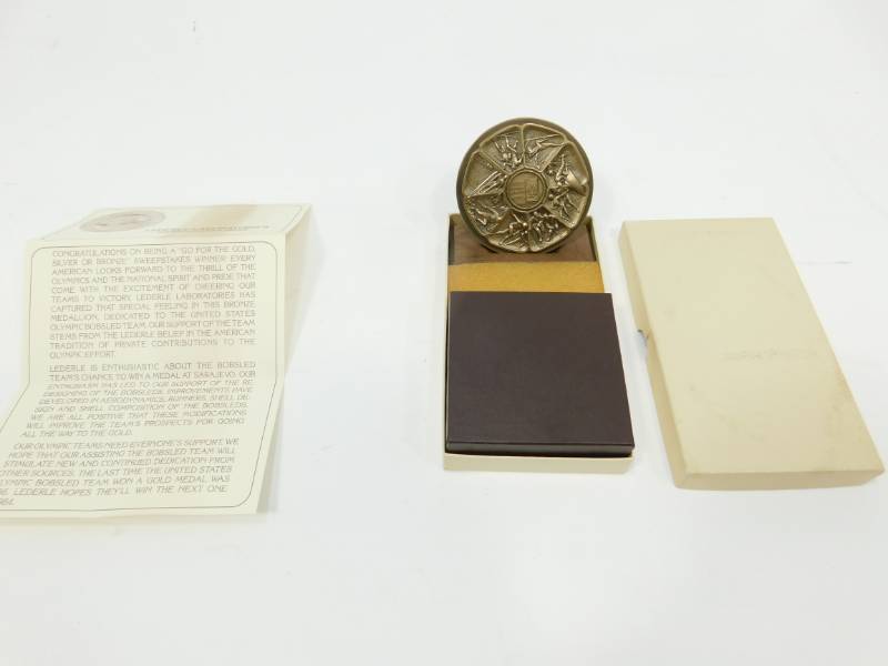 lot 18 image: Lederle Laboratories Sweepstakes Prize  Medallium