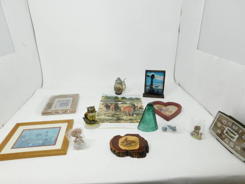 lot 33 image: Miscellaneous Items