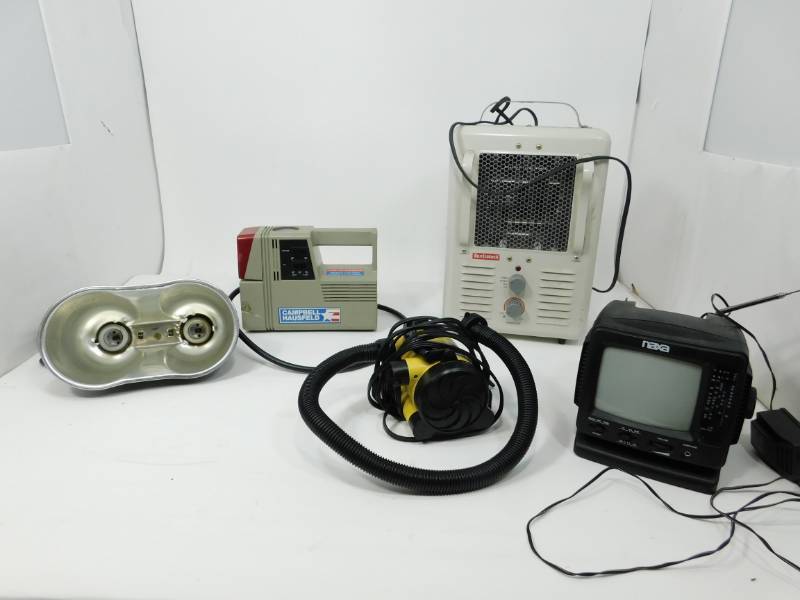lot 36 image: Miscellaneous Electrical Devices