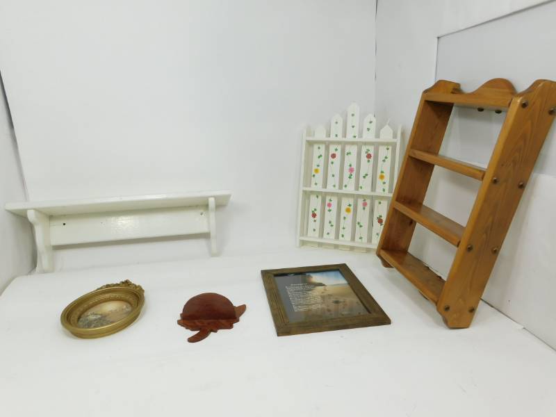 lot 40 image: Four Knick-Knack  Shelves & Two Pictures