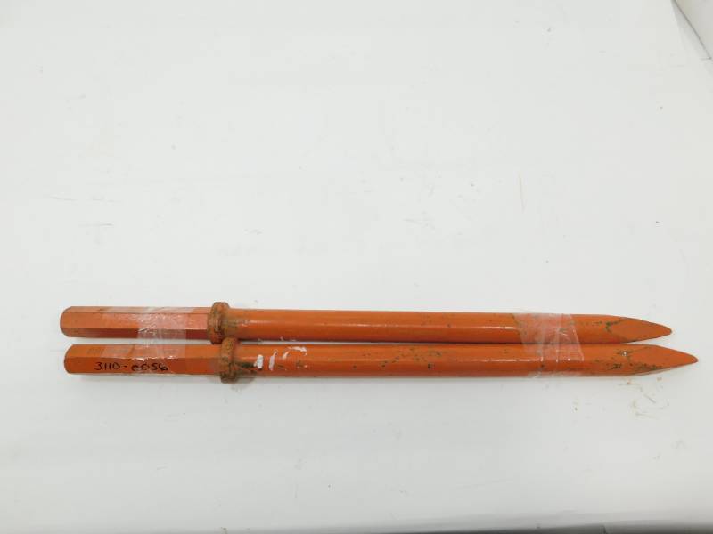 lot 53 image: Two Brunner & Lay Chisels
