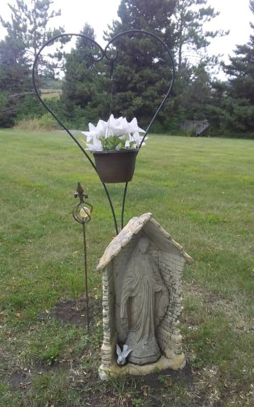 lot 66 image: Grotto, Shepherd Hook, Lawn Ornament