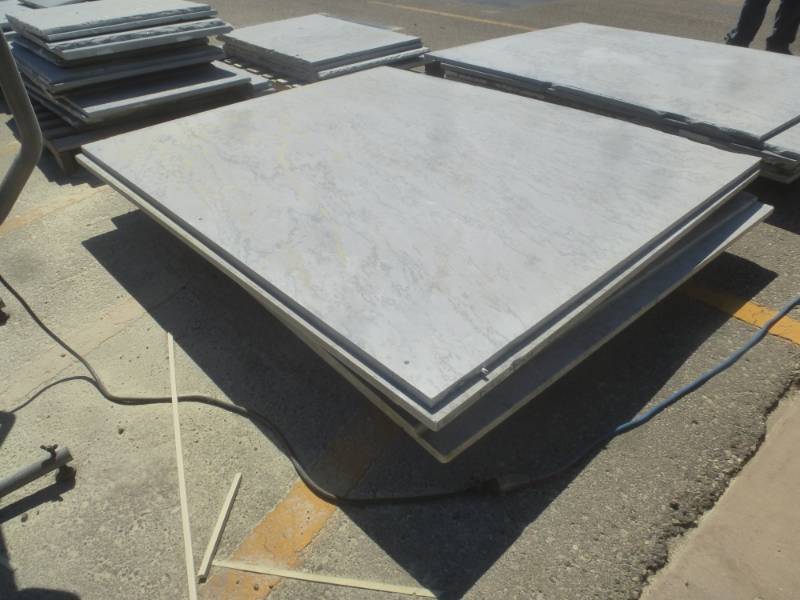 lot 2 image: Vintage Marble