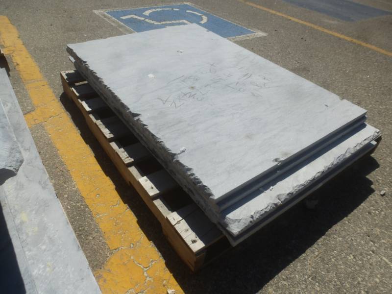 lot 4 image: Vintage Marble