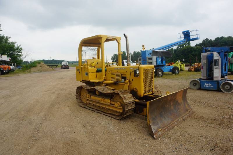 International Dressen Model TD-7 Series C Crawler Dozer