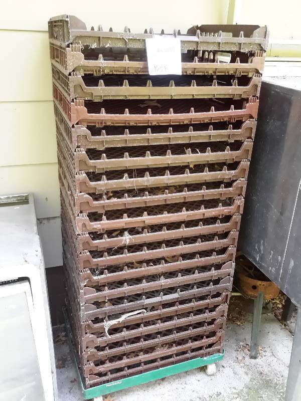 lot 55 image: 20, BakeryProduct trays with rolling cart