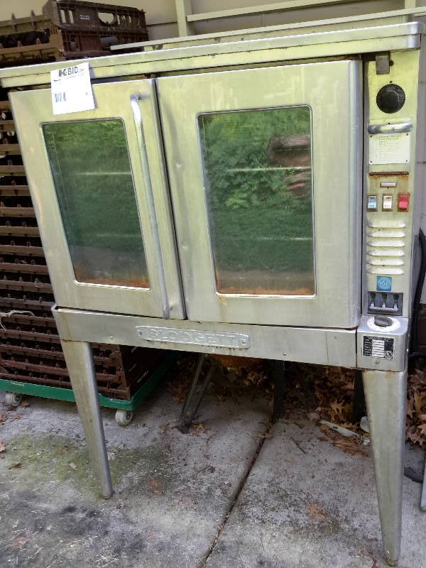 lot 6 image: Blodgett, 2 shelf Oven, 3 Phase electric