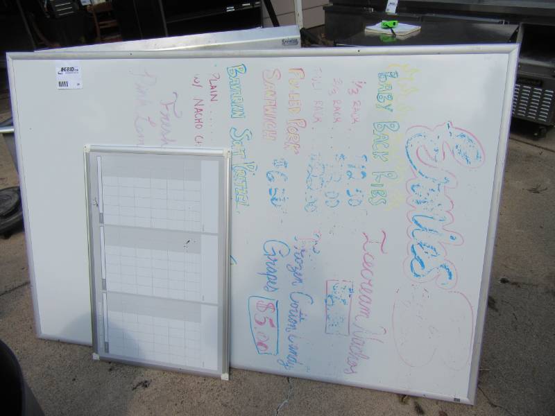 lot 20 image: 2 White Boards