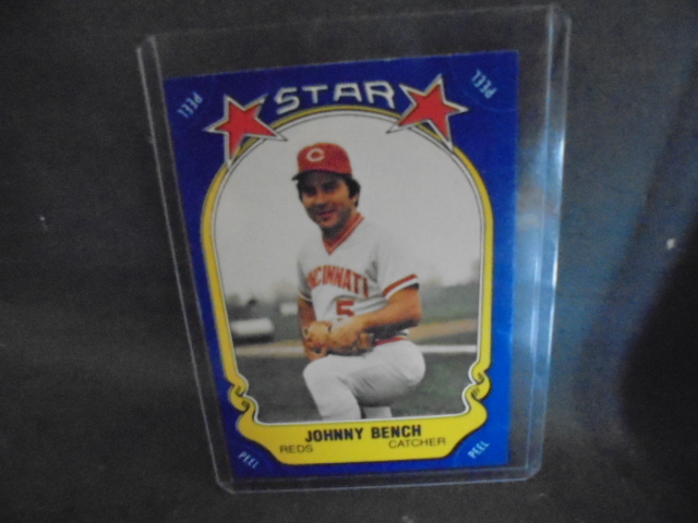 lot 58 image: MLB Catchers  Cards and Coin with Vintage Bench, Fisk and Rookies