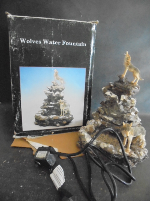 lot 65 image: Wolf Water Fountain