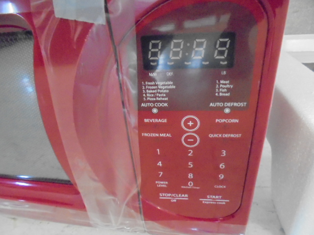 lot 75 image: Microwave Oven