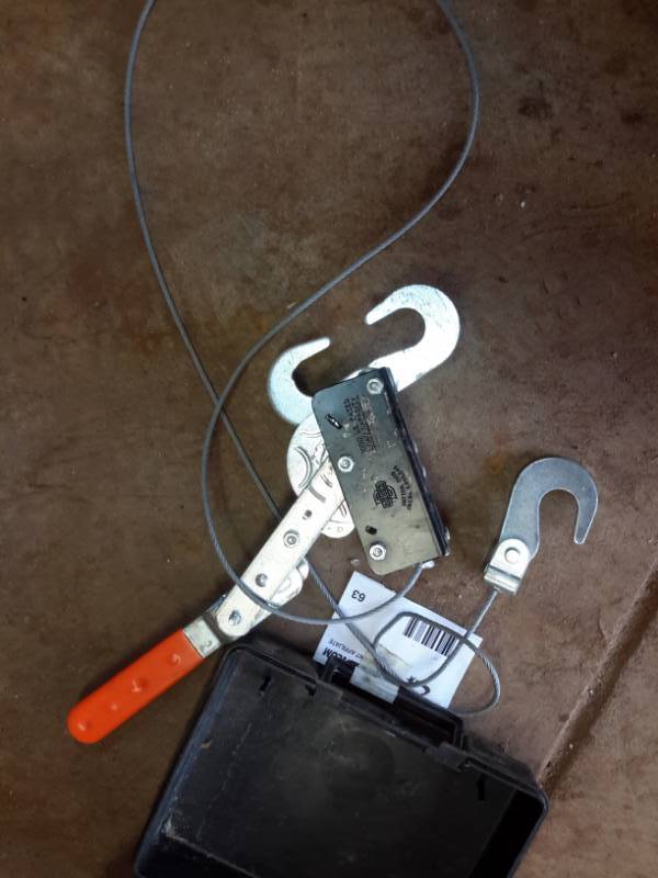 lot 63 image: Deuer Portable Hoist