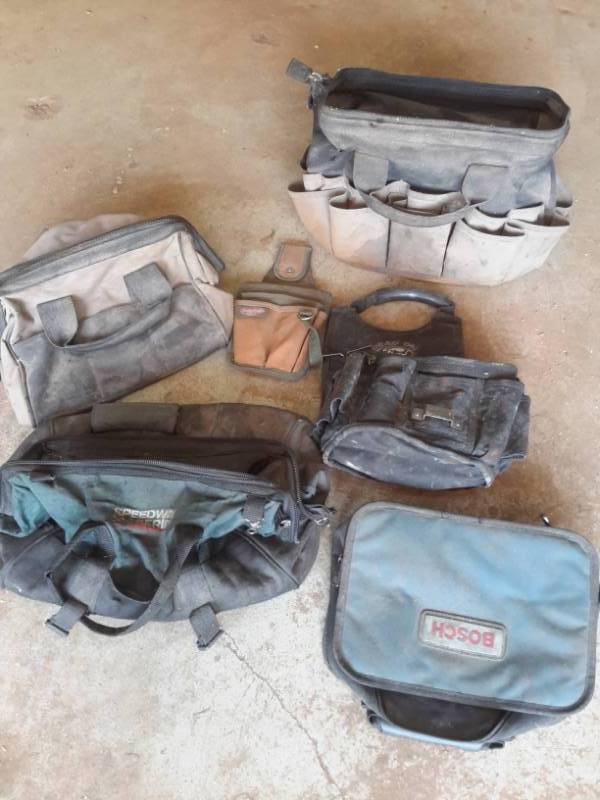 lot 108 image: Lot of Empty Soft Tool Cases