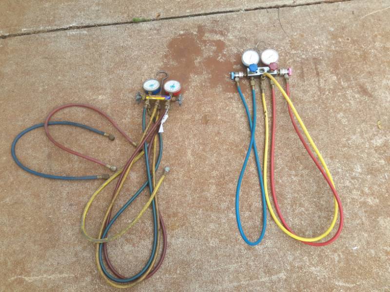 lot 118 image: 2 Test and Charging Manifolds