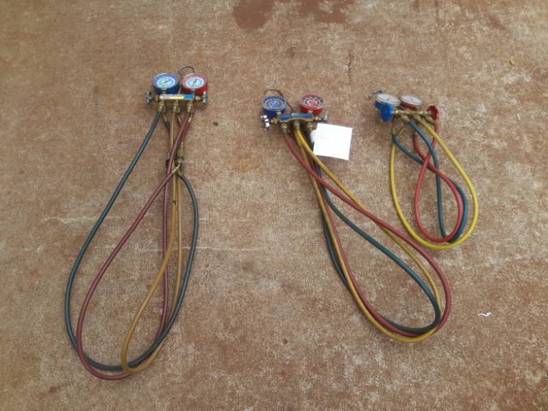 lot 119 image: 3 Test and Charging Manifolds
