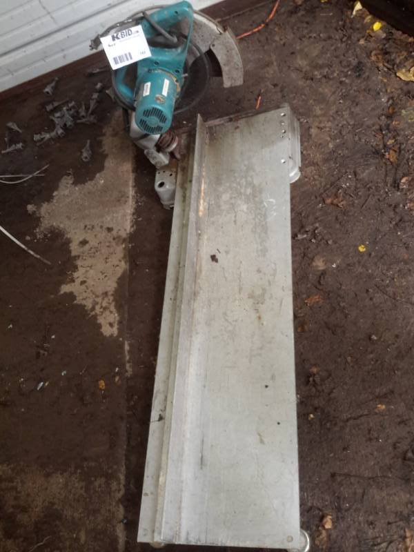 lot 160 image: Makita Chop Saw