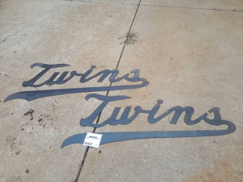 lot 170 image: Welding Art 2 Minnesota Twins Signs