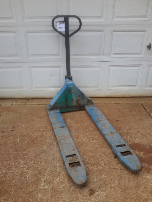 lot 161 image: Pallet Jack