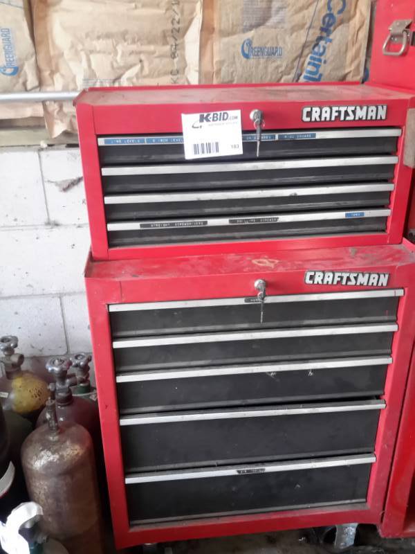lot 183 image: Upright Craftsman Tool Chest
