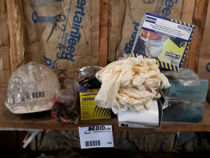 lot 189 image: Lot of Saftey Equipment, Helmet, Gloves, Masks and More