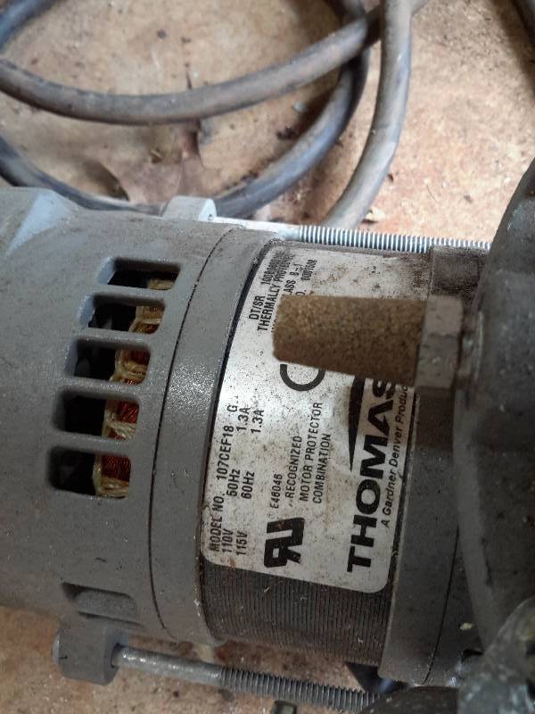 lot 200 image: Lot of Small Motors and Pumps Please See Close-Ups