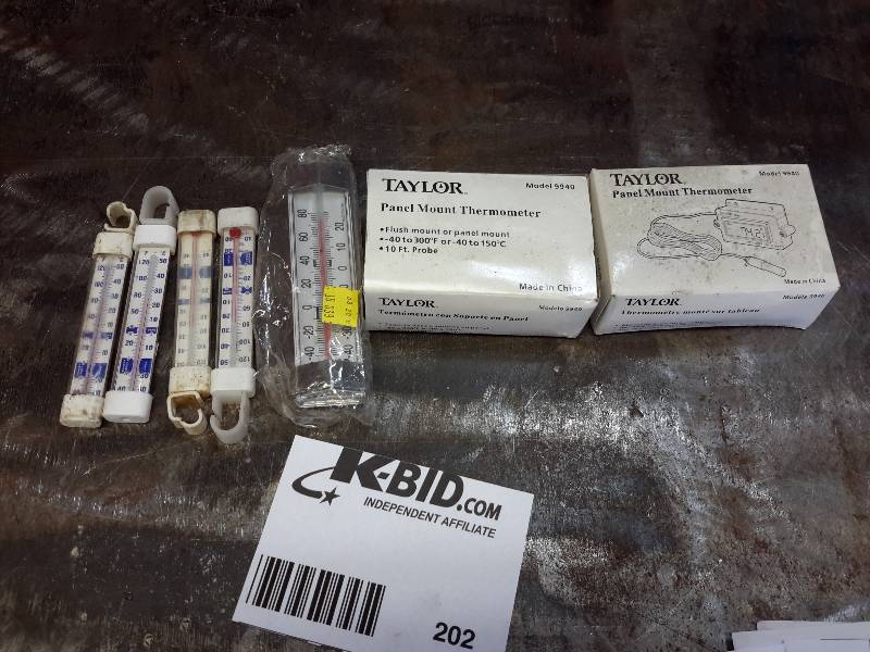lot 202 image: Lot of Thermometers