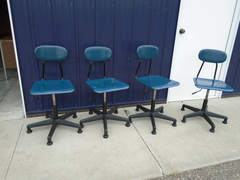lot 12 image: Chairs