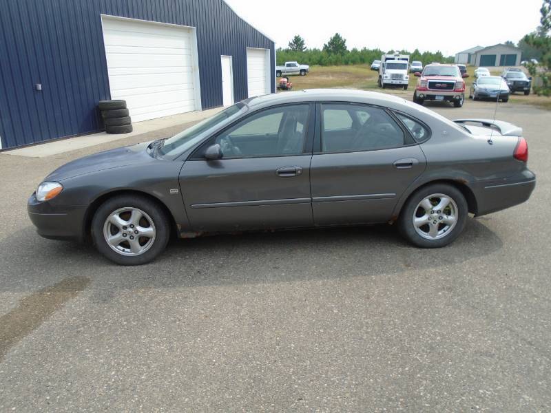2003 Ford Taurus
