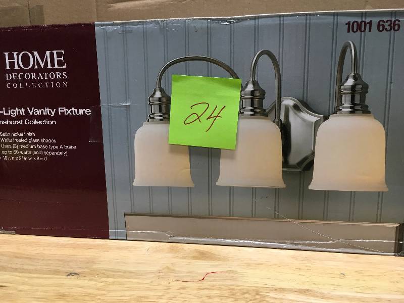 Home Decorators 3 light Vanity Light not used