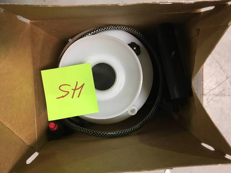 Flo Master sprayer - cleaner sealer and stainer open box not used